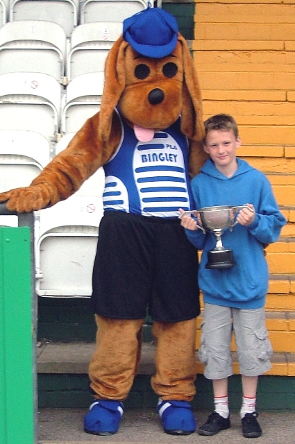 Me Presenting the Pulton Cup to the Winner - Alfie Seeley